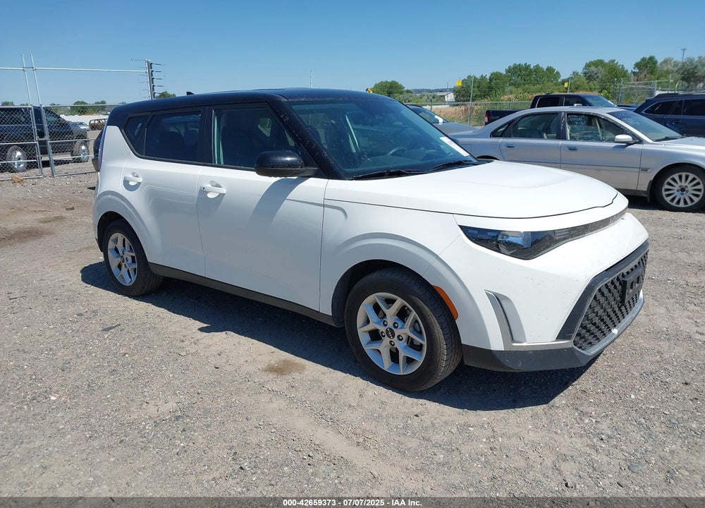 2023 KIA SOUL !/+/S VIN: KNDJ23AU1P7200310