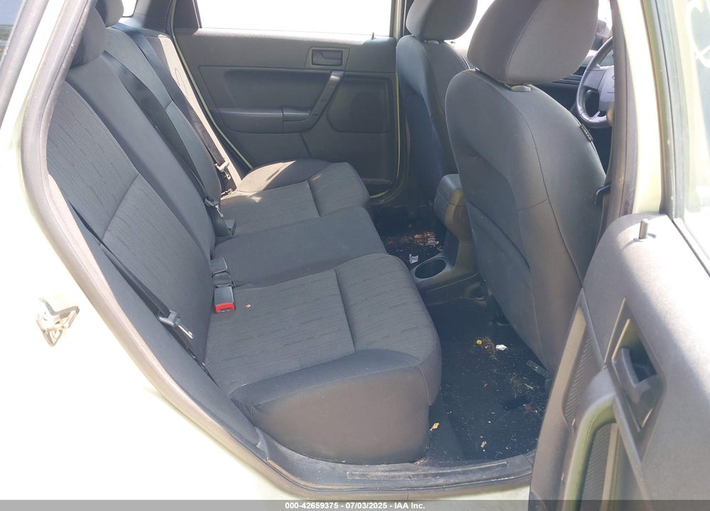 2010 FORD FOCUS SE VIN: 1FAHP3FN9AW255298