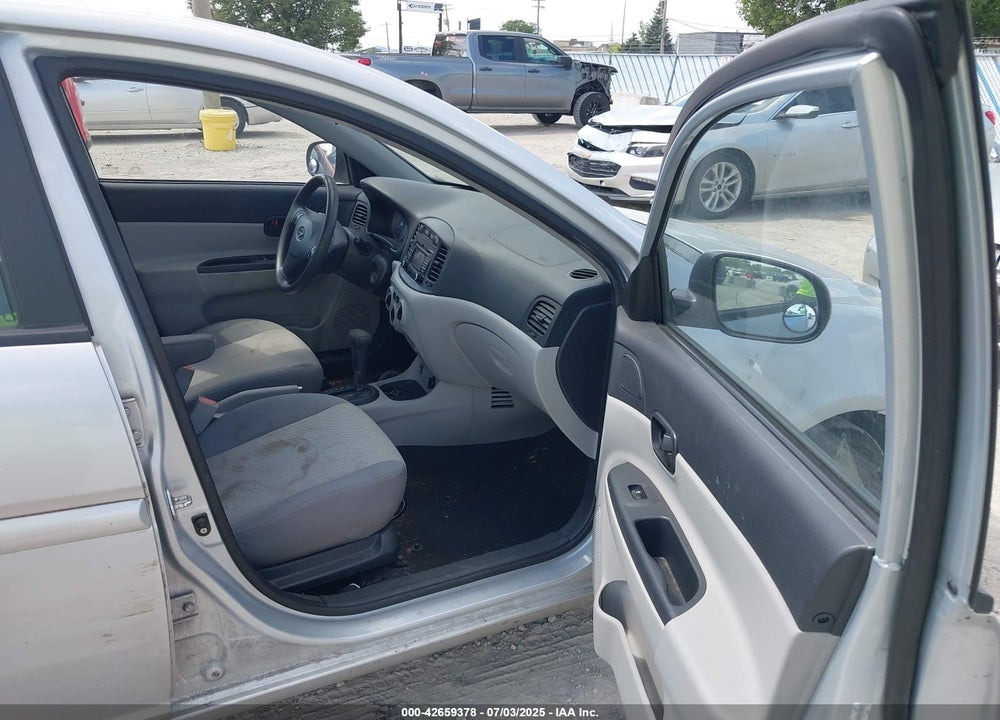 2011 HYUNDAI ACCENT VIN: KMHCN4AC2BU603781