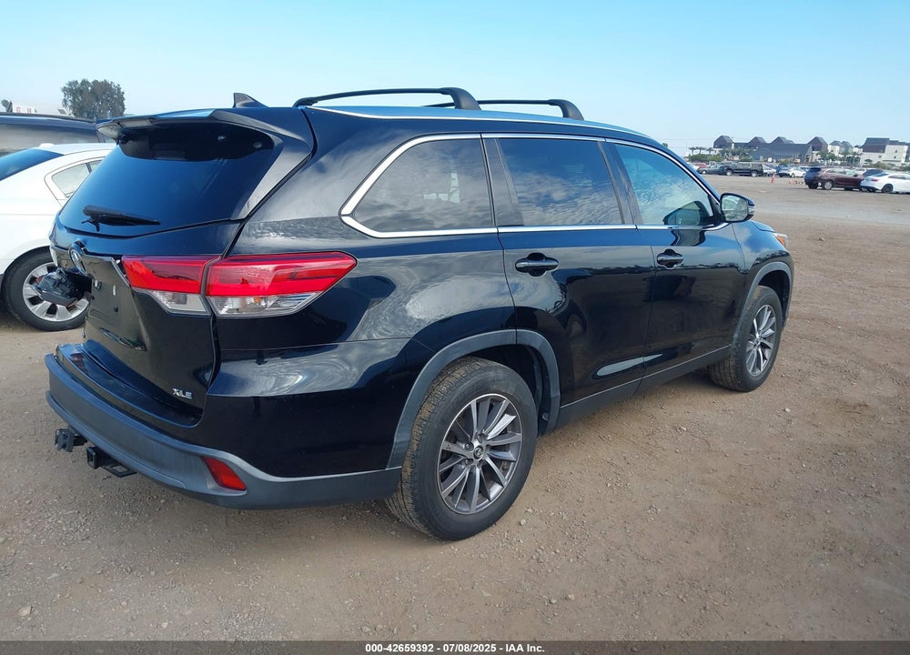 2019 TOYOTA HIGHLANDER VIN: 5TDKZRFH9KS332308