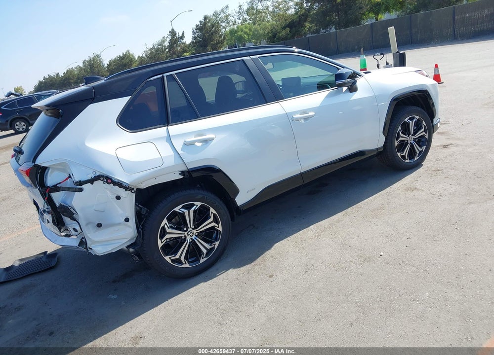 2025 TOYOTA RAV4 VIN: JTMEB3FVXSD257490