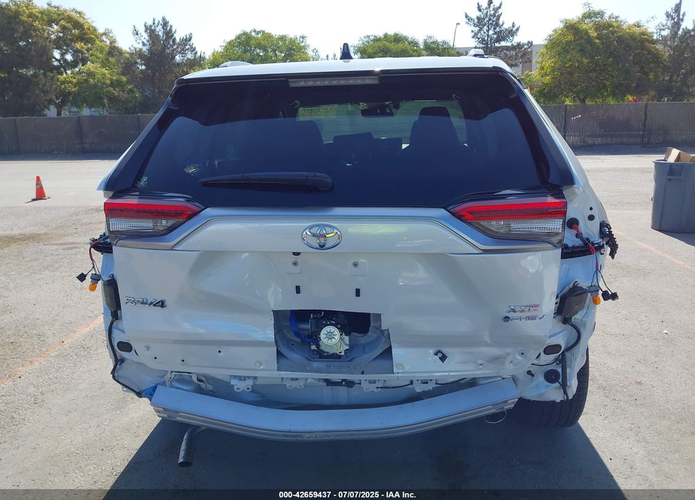 2025 TOYOTA RAV4 VIN: JTMEB3FVXSD257490