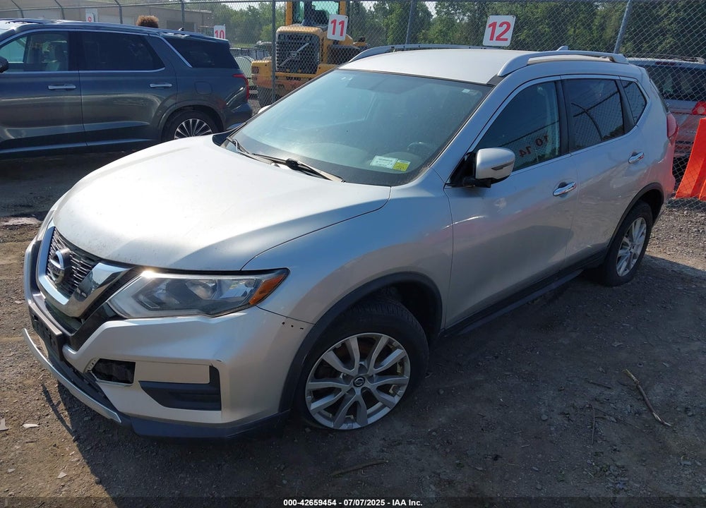 2017 NISSAN ROGUE SV VIN: KNMAT2MV7HP552899
