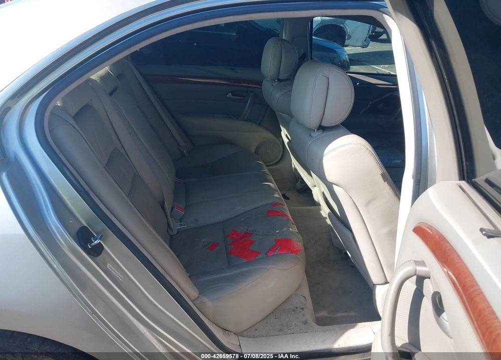 2007 ACURA RL 3.5 VIN: JH4KB16617C004862