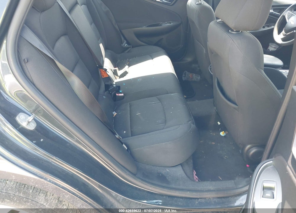 2018 CHEVROLET MALIBU LT VIN: 1G1ZD5ST6JF197943