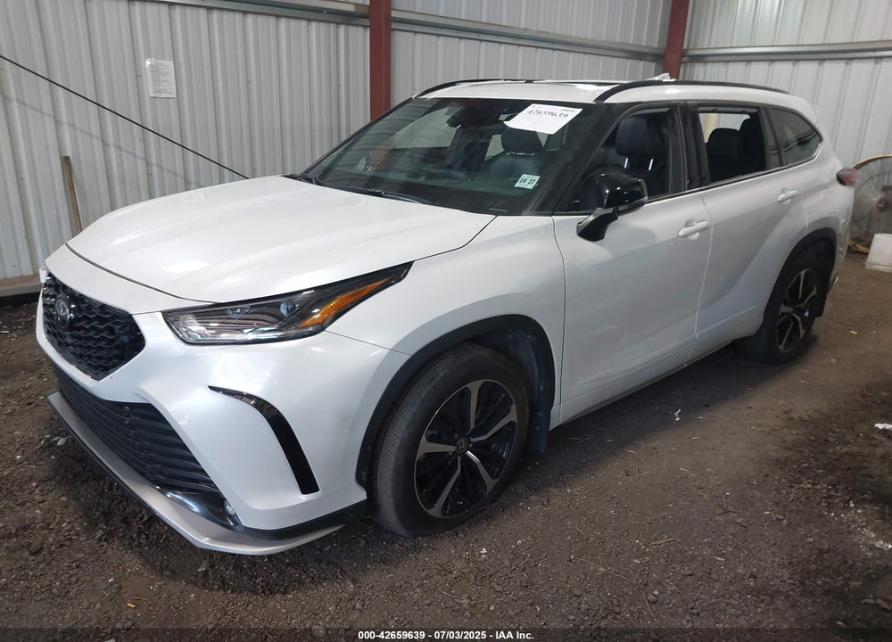 2022 TOYOTA HIGHLANDER XSE VIN: 5TDLZRBH6NS251314