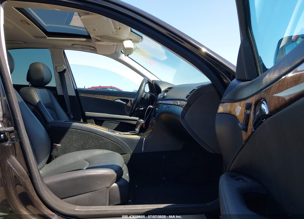 2009 MERCEDES-BENZ E-CLASS VIN: WDBUF56X89B382392