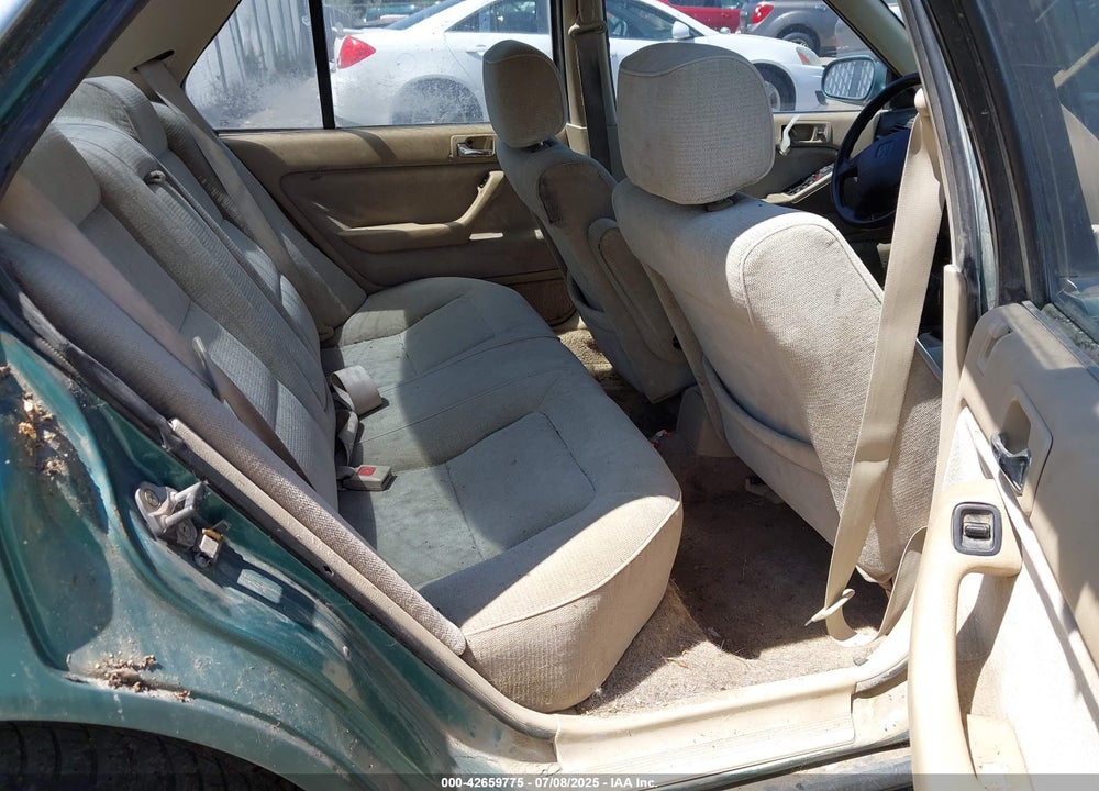1992 HONDA ACCORD EX VIN: 1HGCB7575NA095888