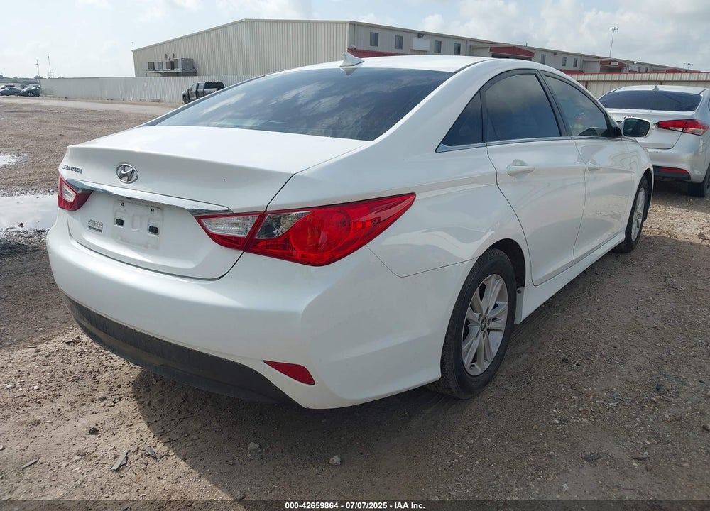 2014 HYUNDAI SONATA GLS VIN: 5NPEB4AC8EH855460