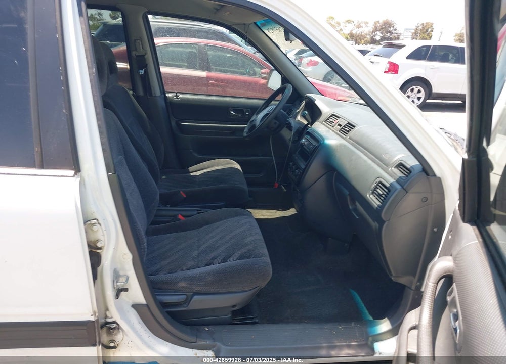 1999 HONDA CR-V LX VIN: JHLRD2844XC020150