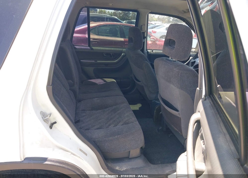 1999 HONDA CR-V LX VIN: JHLRD2844XC020150