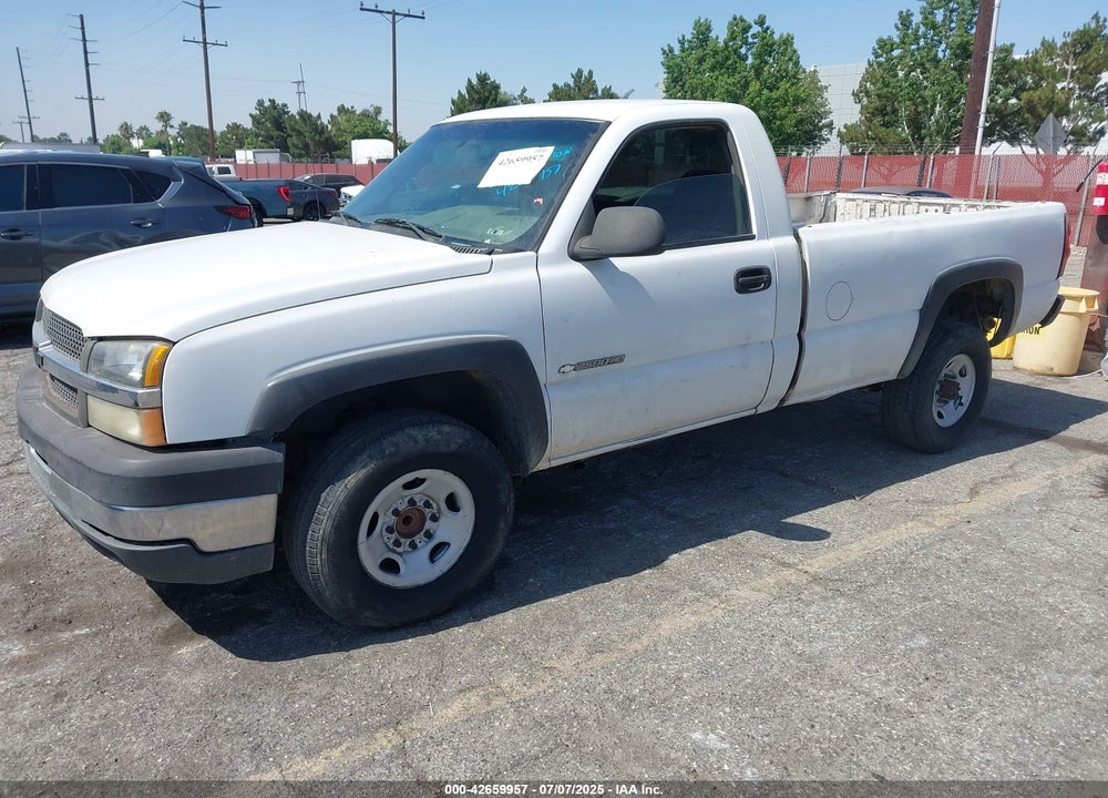 2003 CHEVROLET SILVERADO 2500HD WORK TRUCK VIN: 1GCHC24U43E355733