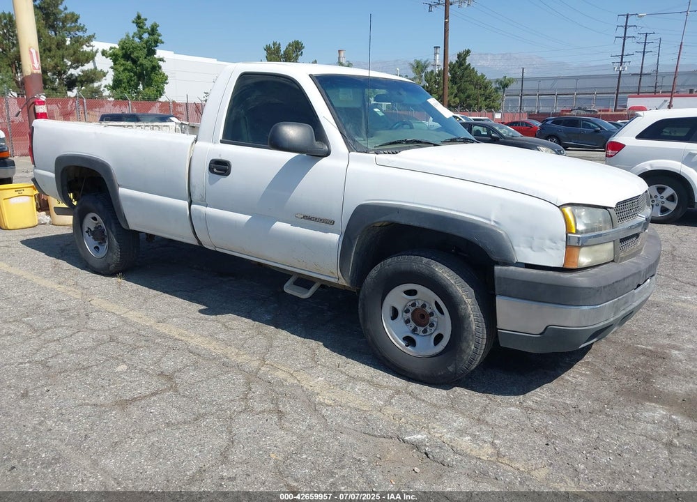 2003 CHEVROLET SILVERADO 2500HD WORK TRUCK VIN: 1GCHC24U43E355733