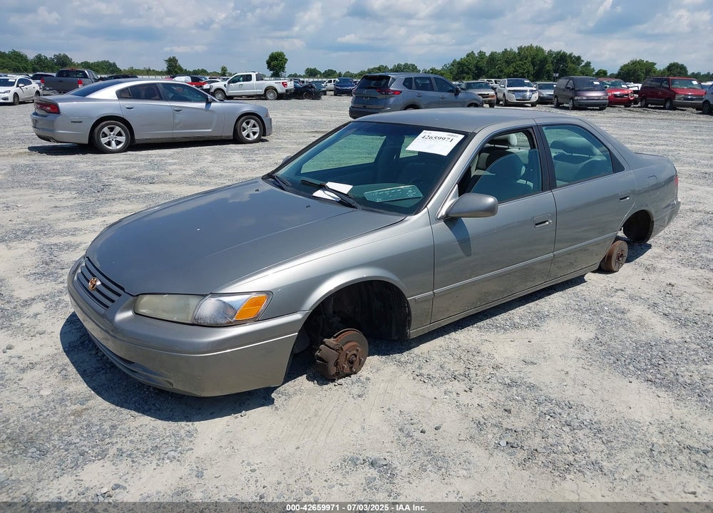 1998 TOYOTA CAMRY LE VIN: 4T1BG22K0WU328367