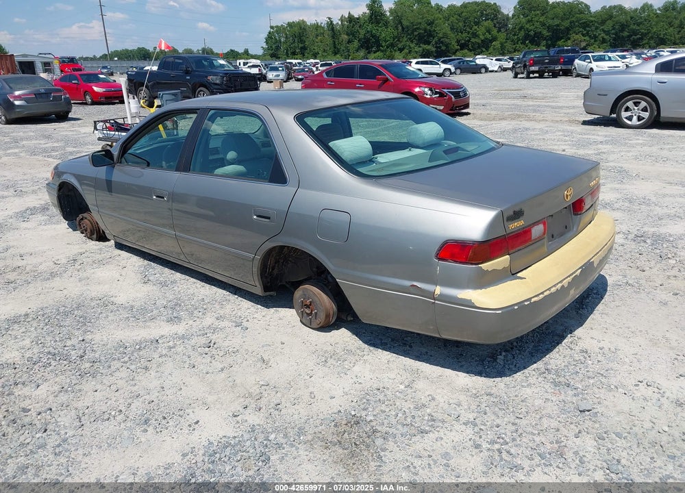 1998 TOYOTA CAMRY LE VIN: 4T1BG22K0WU328367