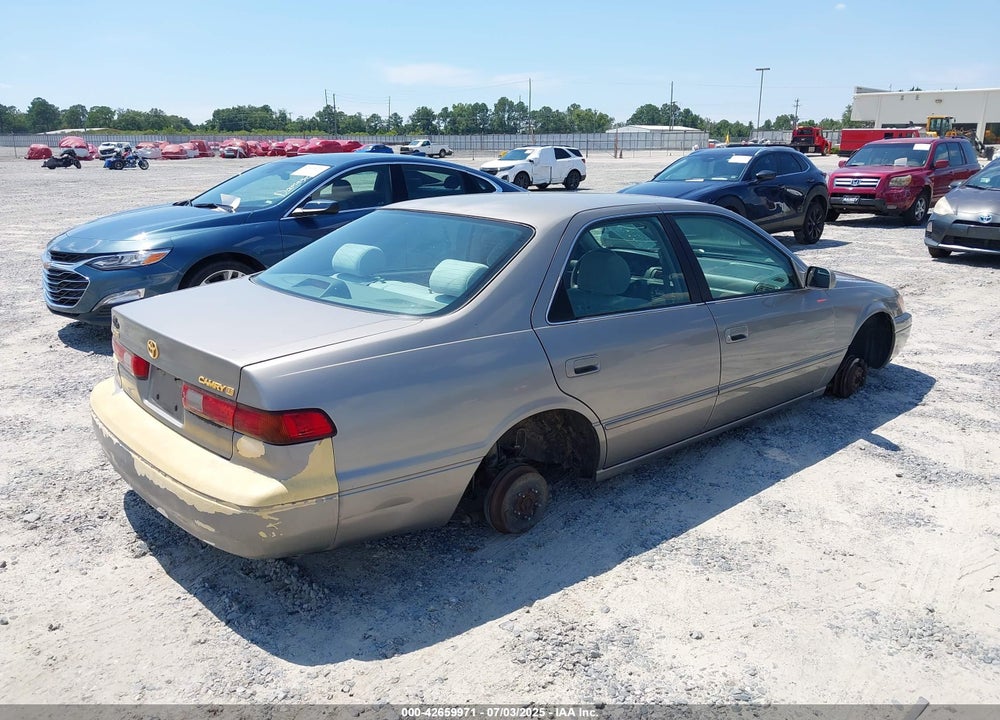 1998 TOYOTA CAMRY LE VIN: 4T1BG22K0WU328367