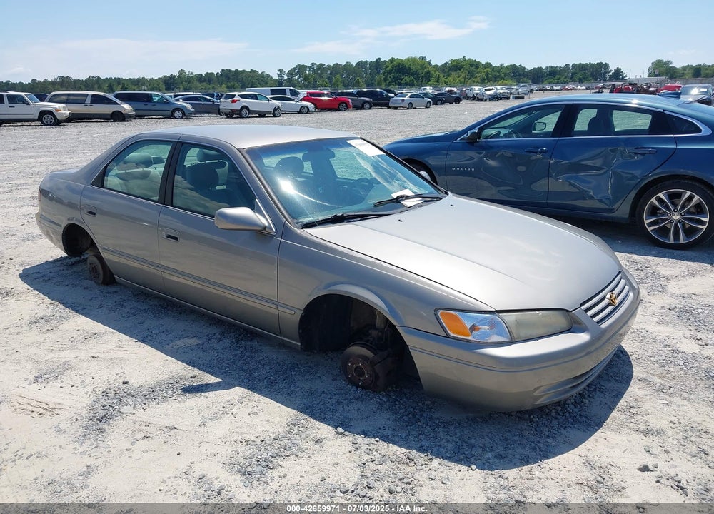 1998 TOYOTA CAMRY LE VIN: 4T1BG22K0WU328367
