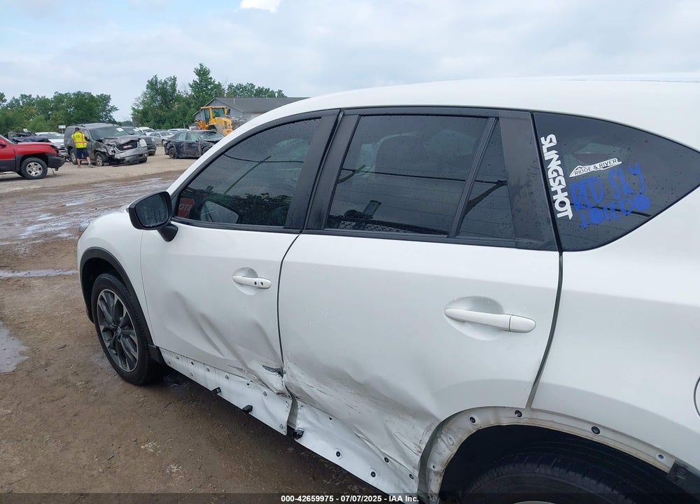 2016 MAZDA CX-5 VIN: JM3KE4DY1G0640740