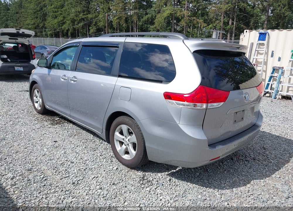 2011 TOYOTA SIENNA LE V6 VIN: 5TDKK3DC3BS013432