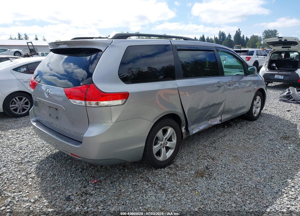2011 TOYOTA SIENNA LE V6 VIN: 5TDKK3DC3BS013432