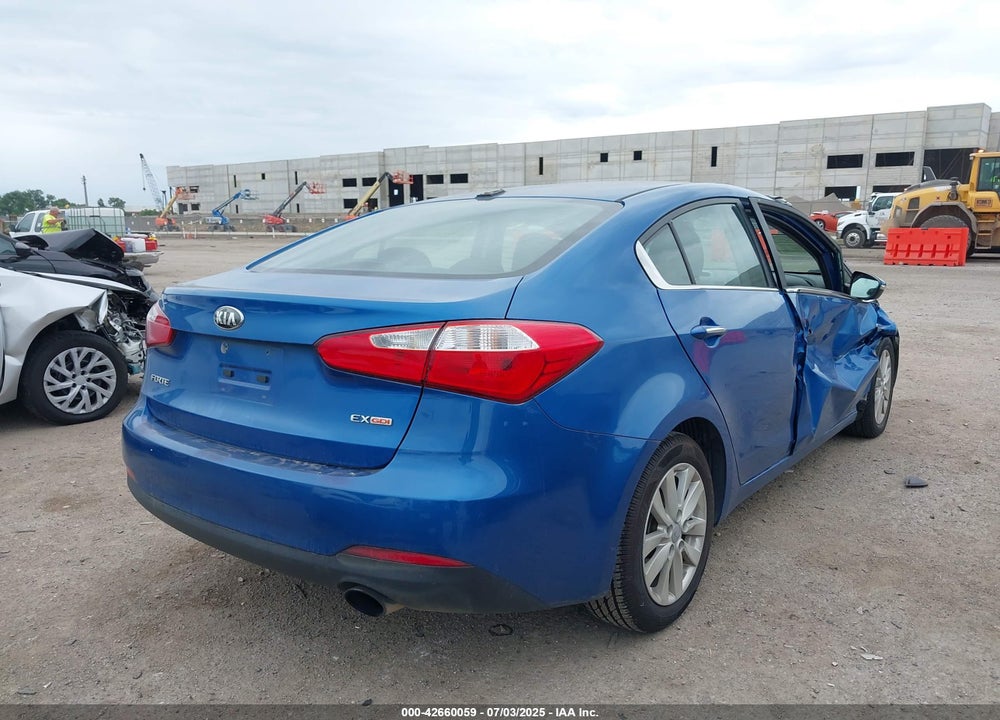 2015 KIA FORTE VIN: KNAFX4A88F5348526