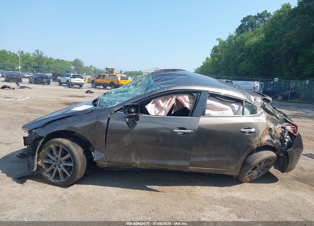 2018 MAZDA 3 VIN: 3MZBN1L30JM183689