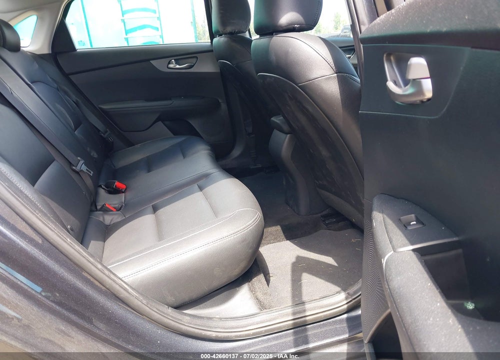 2020 KIA FORTE VIN: 3KPF24AD1LE256432