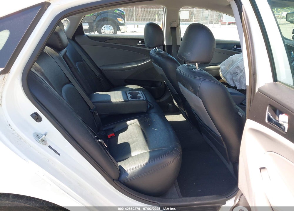 2014 HYUNDAI SONATA VIN: 5NPEB4AC2EH896568