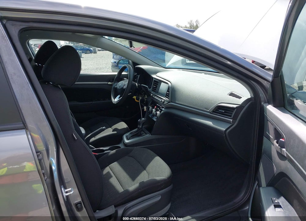 2019 HYUNDAI ELANTRA VIN: 5NPD84LF1KH475373