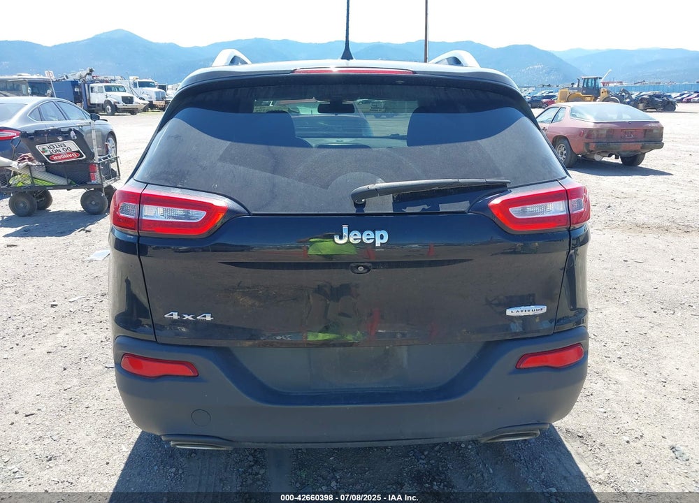 2018 JEEP CHEROKEE LATITUDE 4X4 VIN: 1C4PJMCX5JD529191