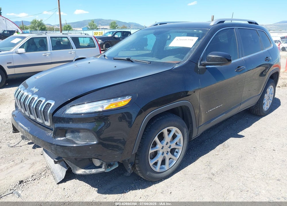 2018 JEEP CHEROKEE LATITUDE 4X4 VIN: 1C4PJMCX5JD529191