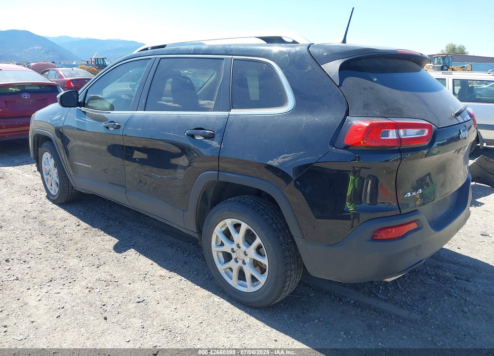 2018 JEEP CHEROKEE LATITUDE 4X4 VIN: 1C4PJMCX5JD529191