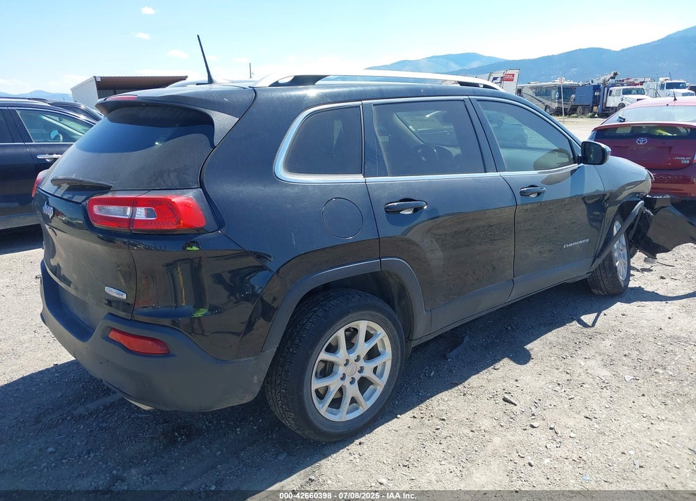 2018 JEEP CHEROKEE LATITUDE 4X4 VIN: 1C4PJMCX5JD529191