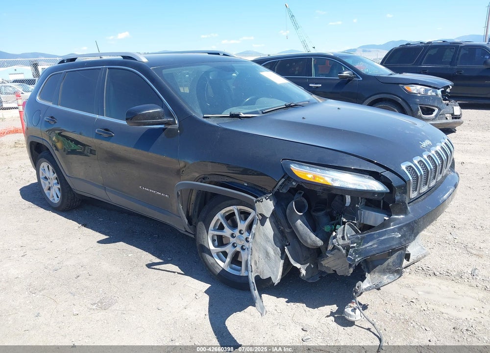 2018 JEEP CHEROKEE LATITUDE 4X4 VIN: 1C4PJMCX5JD529191