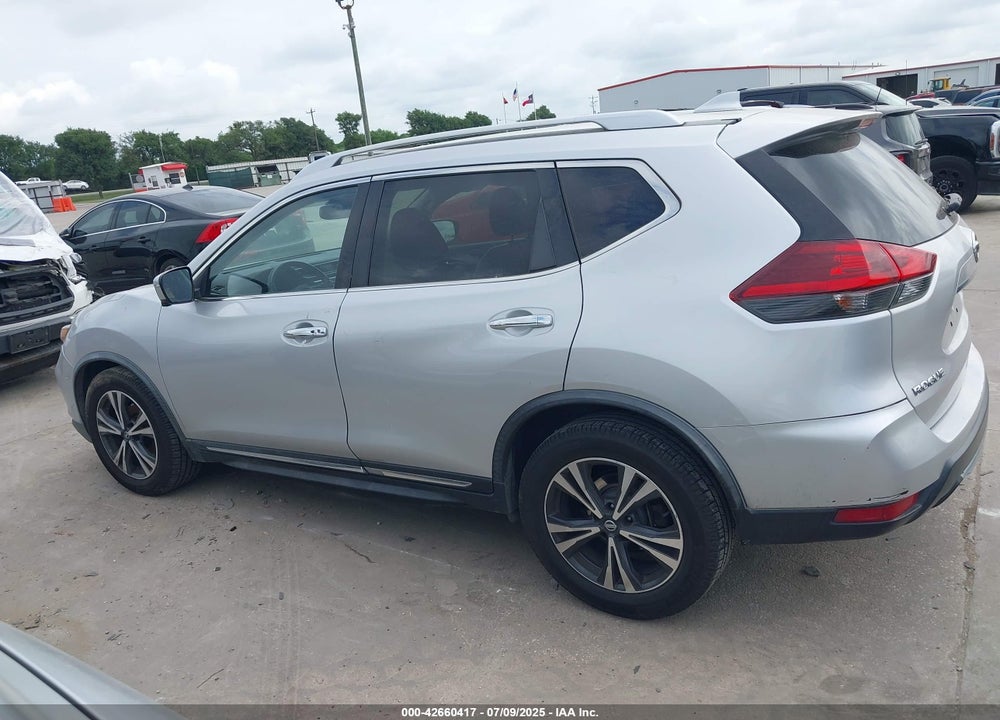 2018 NISSAN ROGUE VIN: JN8AT2MT0JW464968