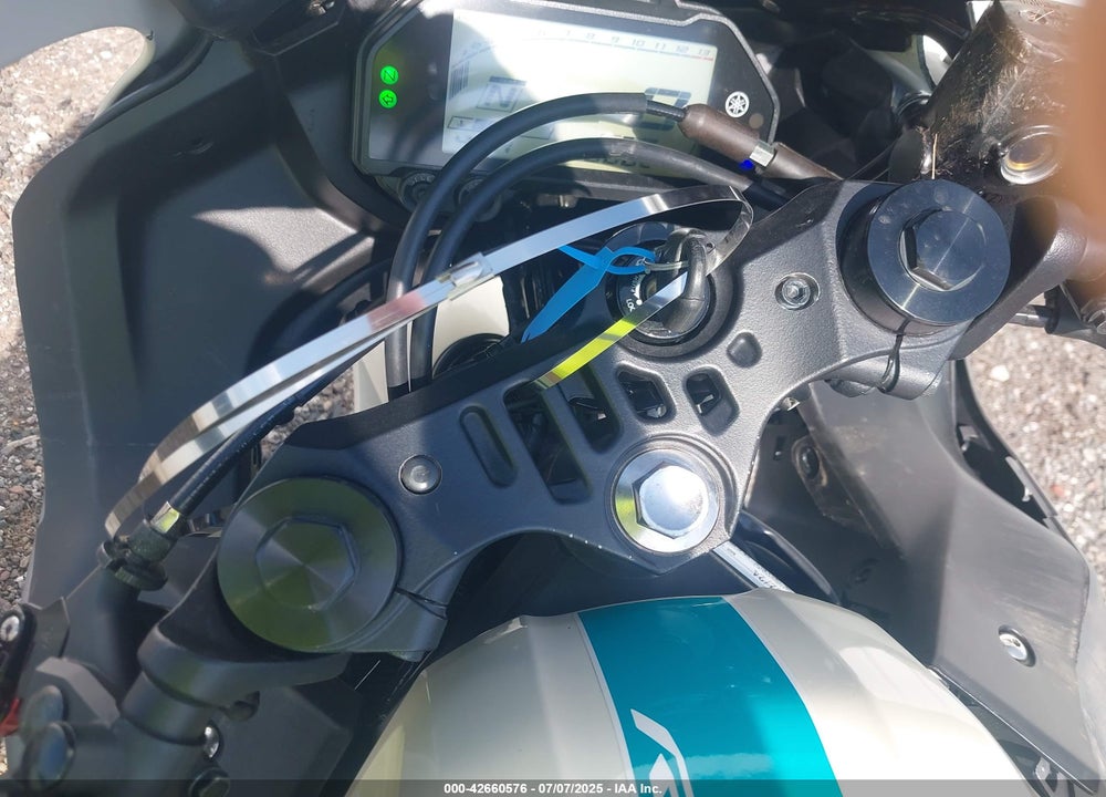 2024 YAMAHA YZFR3 VIN: MH3RH18Y4RK016737