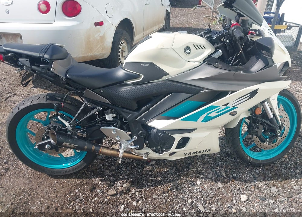2024 YAMAHA YZFR3 VIN: MH3RH18Y4RK016737