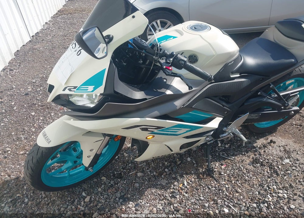 2024 YAMAHA YZFR3 VIN: MH3RH18Y4RK016737