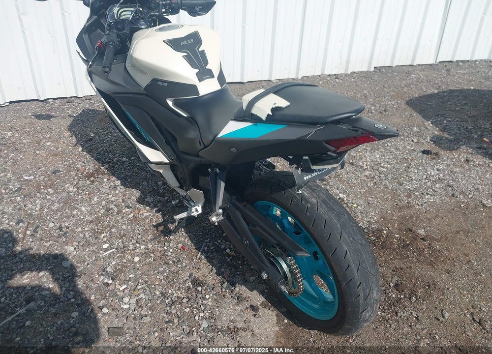 2024 YAMAHA YZFR3 VIN: MH3RH18Y4RK016737