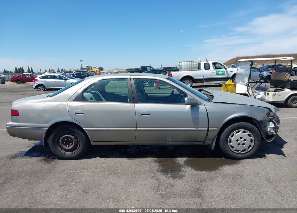 1999 TOYOTA CAMRY VIN: JT2BG28K7X0318867