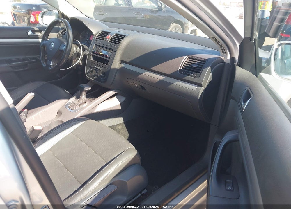 2008 VOLKSWAGEN JETTA VIN: 3VWRM71KX8M191212