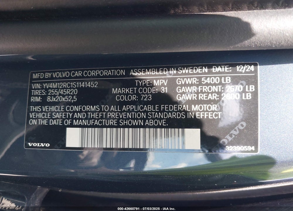 2025 VOLVO XC60 PLUS VIN: YV4M12RC1S1141452