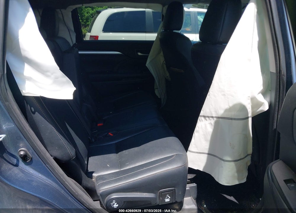 2016 TOYOTA HIGHLANDER VIN: 5TDJKRFH0GS501347