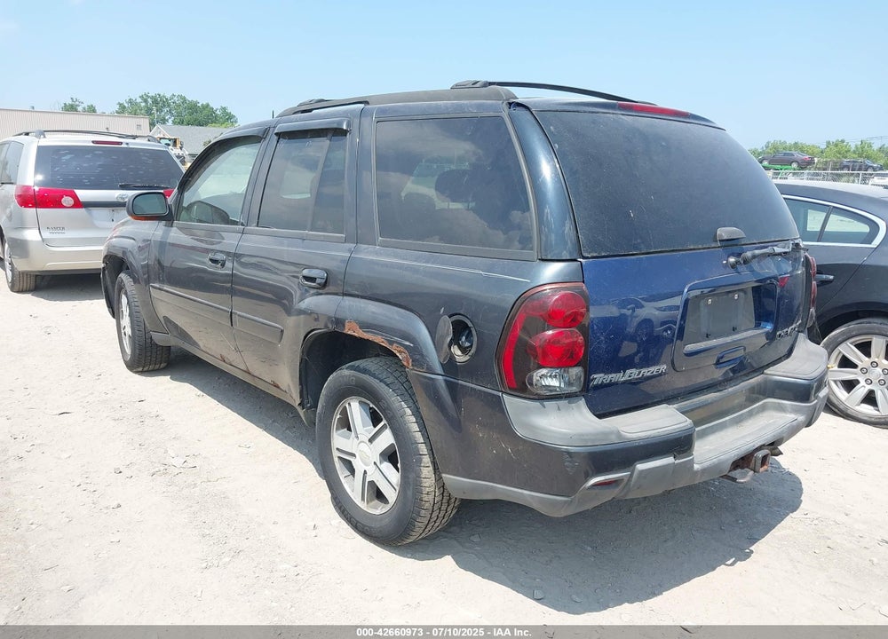 2005 CHEVROLET TRAILBLAZER LT VIN: 1GNDT13S452114551