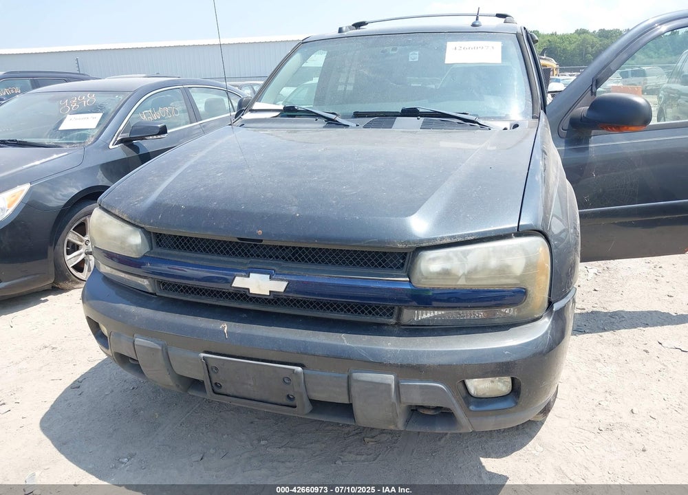 2005 CHEVROLET TRAILBLAZER LT VIN: 1GNDT13S452114551