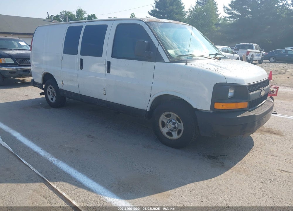 2005 CHEVROLET EXPRESS VIN: 1GCFG15X251132972