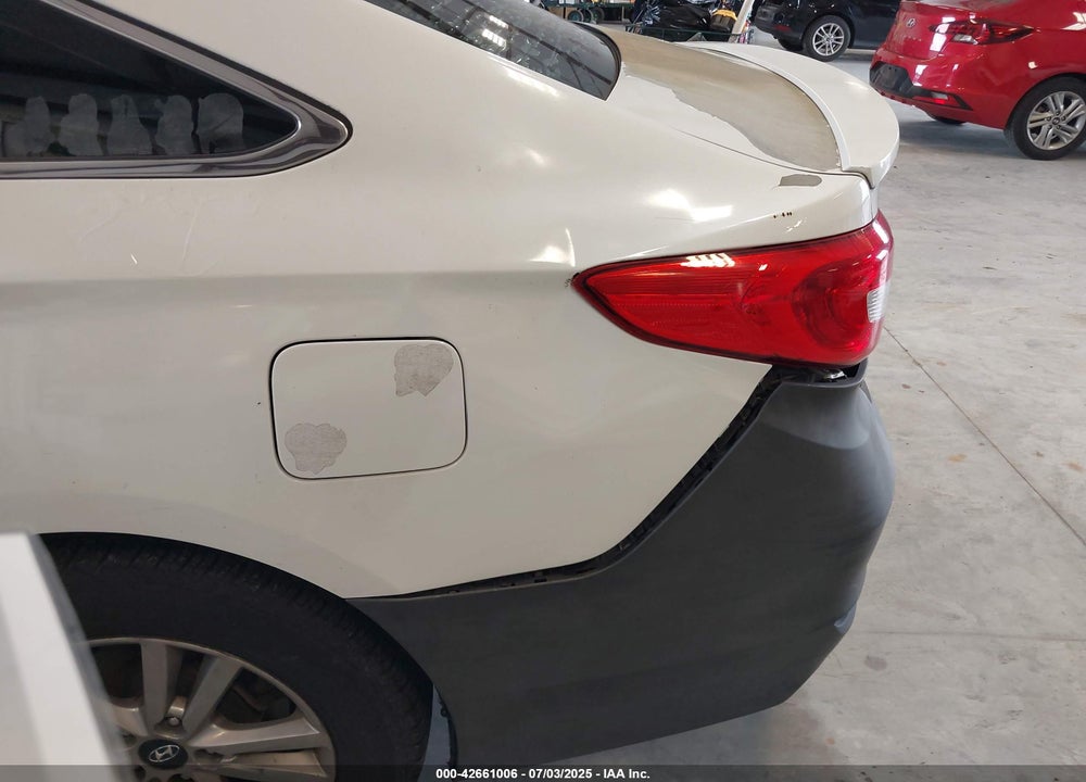 2015 HYUNDAI SONATA VIN: 5NPE24AF7FH041859