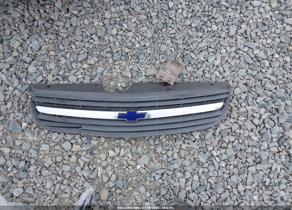 2005 CHEVROLET CLASSIC VIN: 1G1ND52FX5M215869