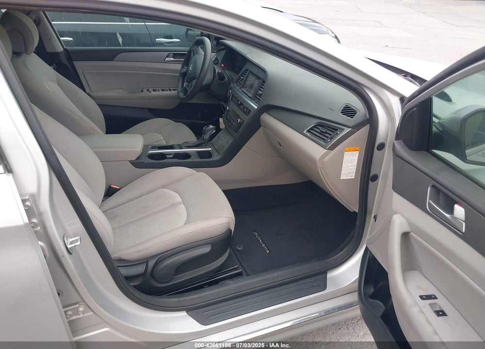 2016 HYUNDAI SONATA HYBRID SE VIN: KMHE24L16GA009247