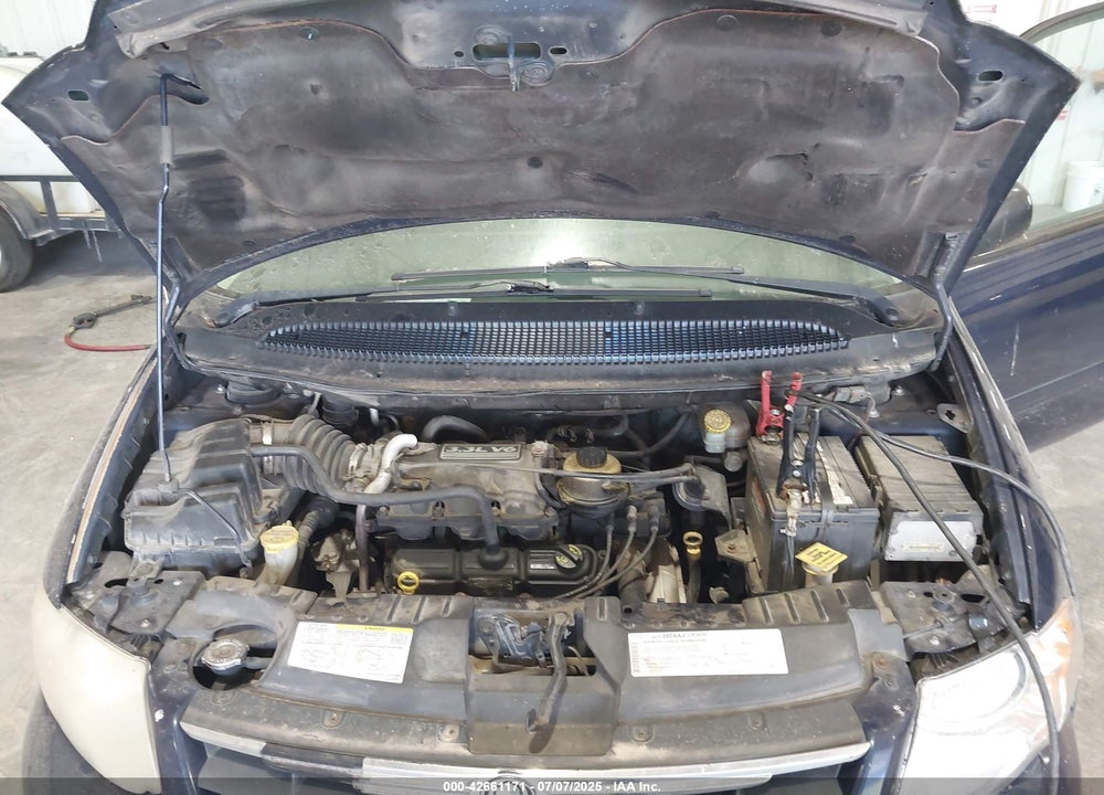 2006 CHRYSLER TOWN & COUNTRY LX VIN: 2A4GP44R06R697639